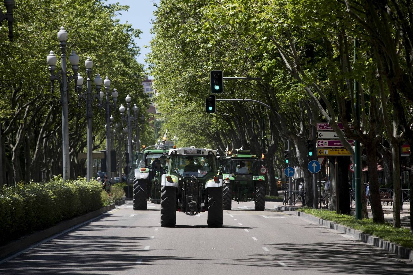 Fotos: Tractorada en Valladolid por una PAC justa