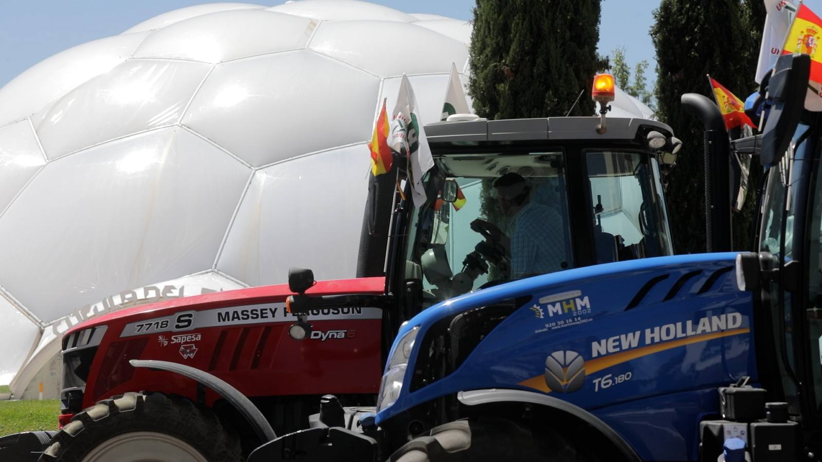 Fotos: Tractorada en Valladolid por una PAC justa