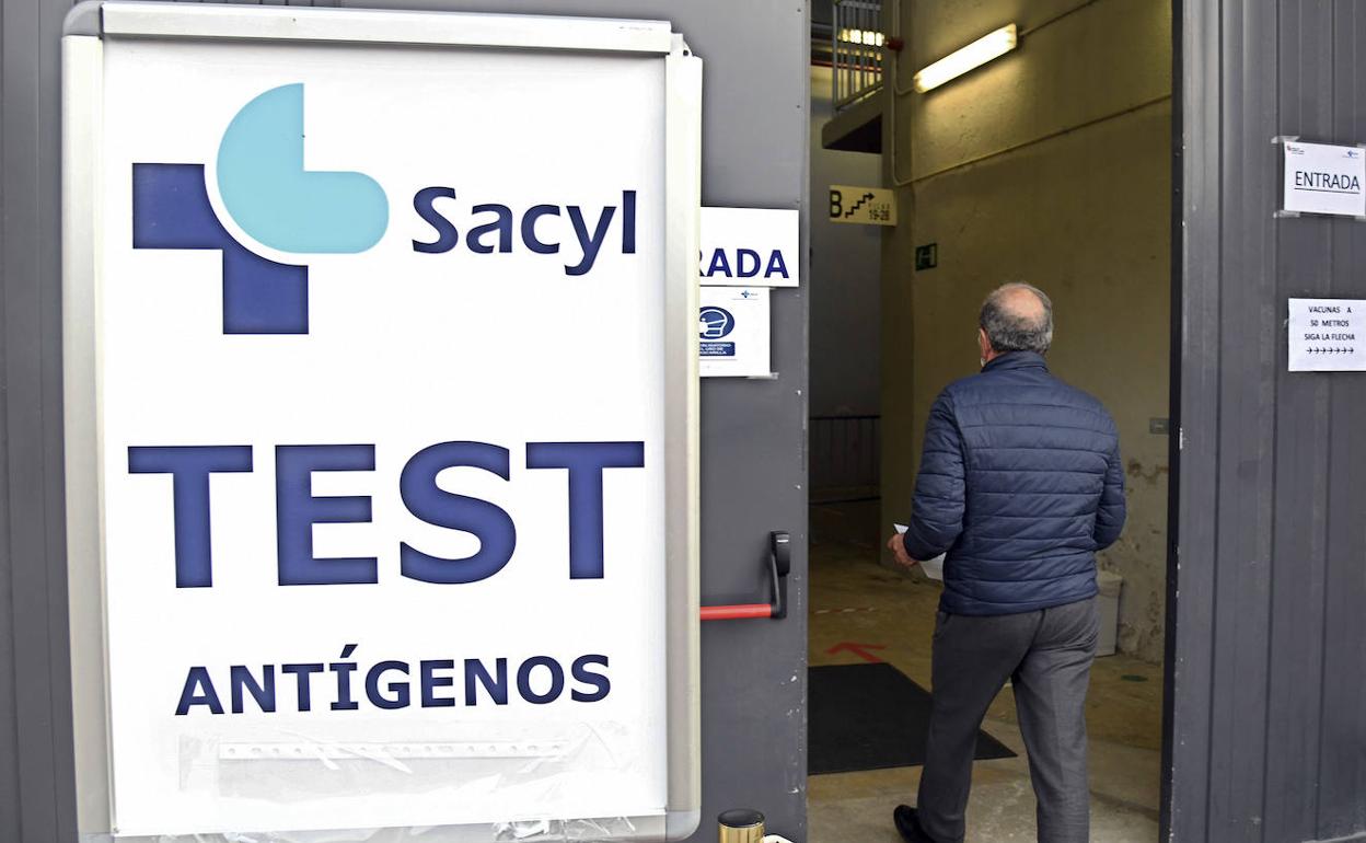 El Colisuem continúa siendo una referencia para la detección de casos covid. 