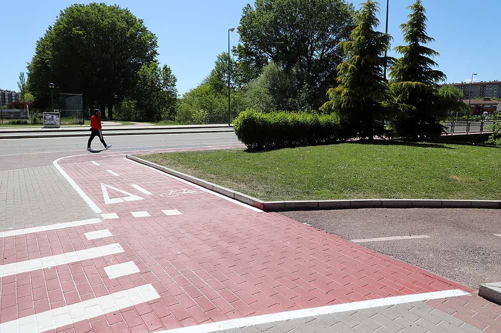 Fotos: Ciclistas y peatones, en contra de las aceras bici