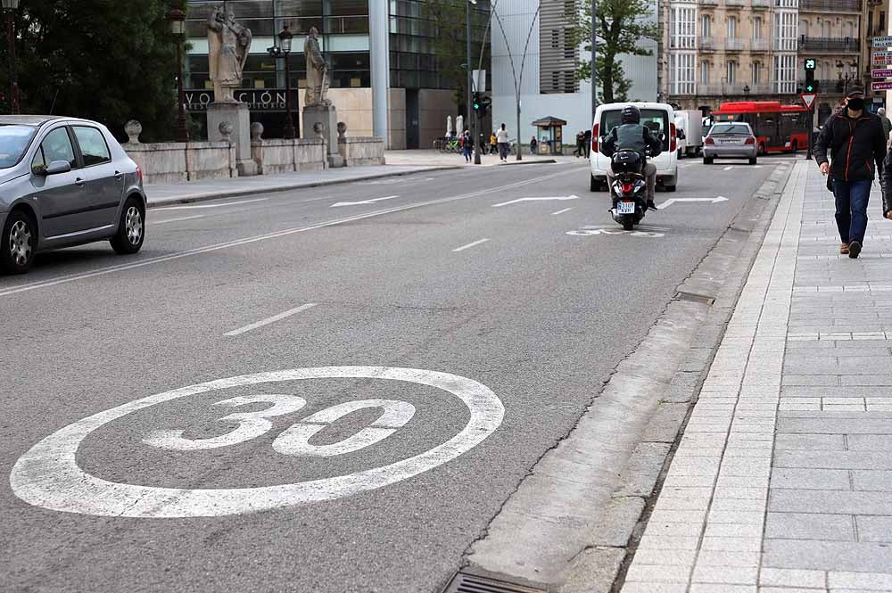 Fotos: Ciclistas y peatones, en contra de las aceras bici