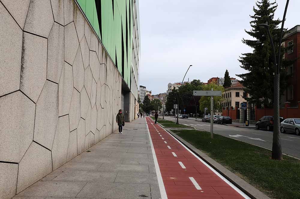 Fotos: Ciclistas y peatones, en contra de las aceras bici