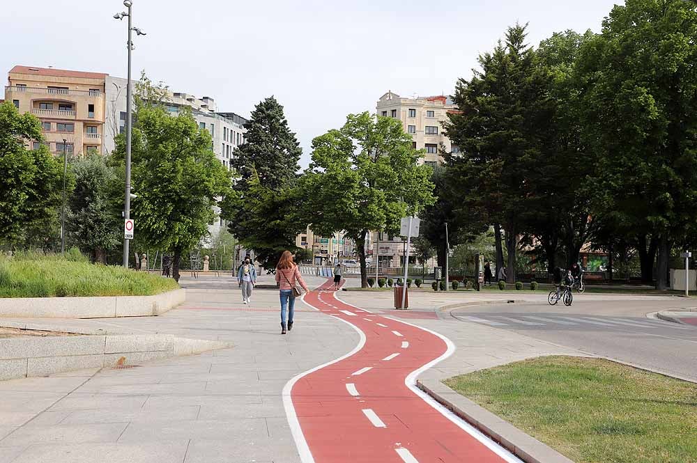 Fotos: Ciclistas y peatones, en contra de las aceras bici