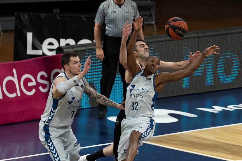 Los de Joan Peñarroya caen en el primer partido de los cuartos ante el Lenovo Tenerife.