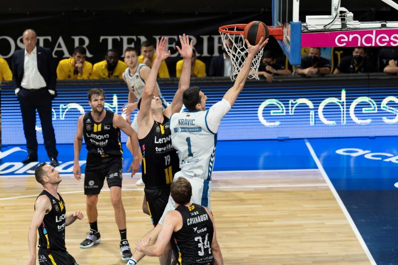 Los de Joan Peñarroya caen en el primer partido de los cuartos ante el Lenovo Tenerife.