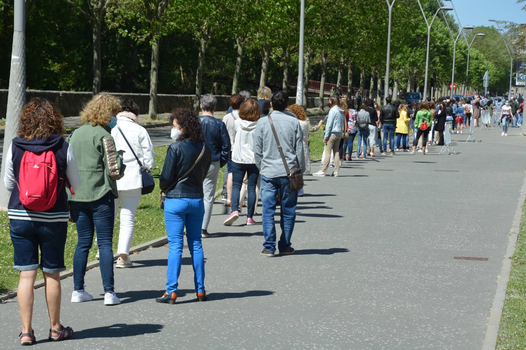 Más de 2.000 docentes estaban llamados a recibir la segunda dosis en Burgos. 