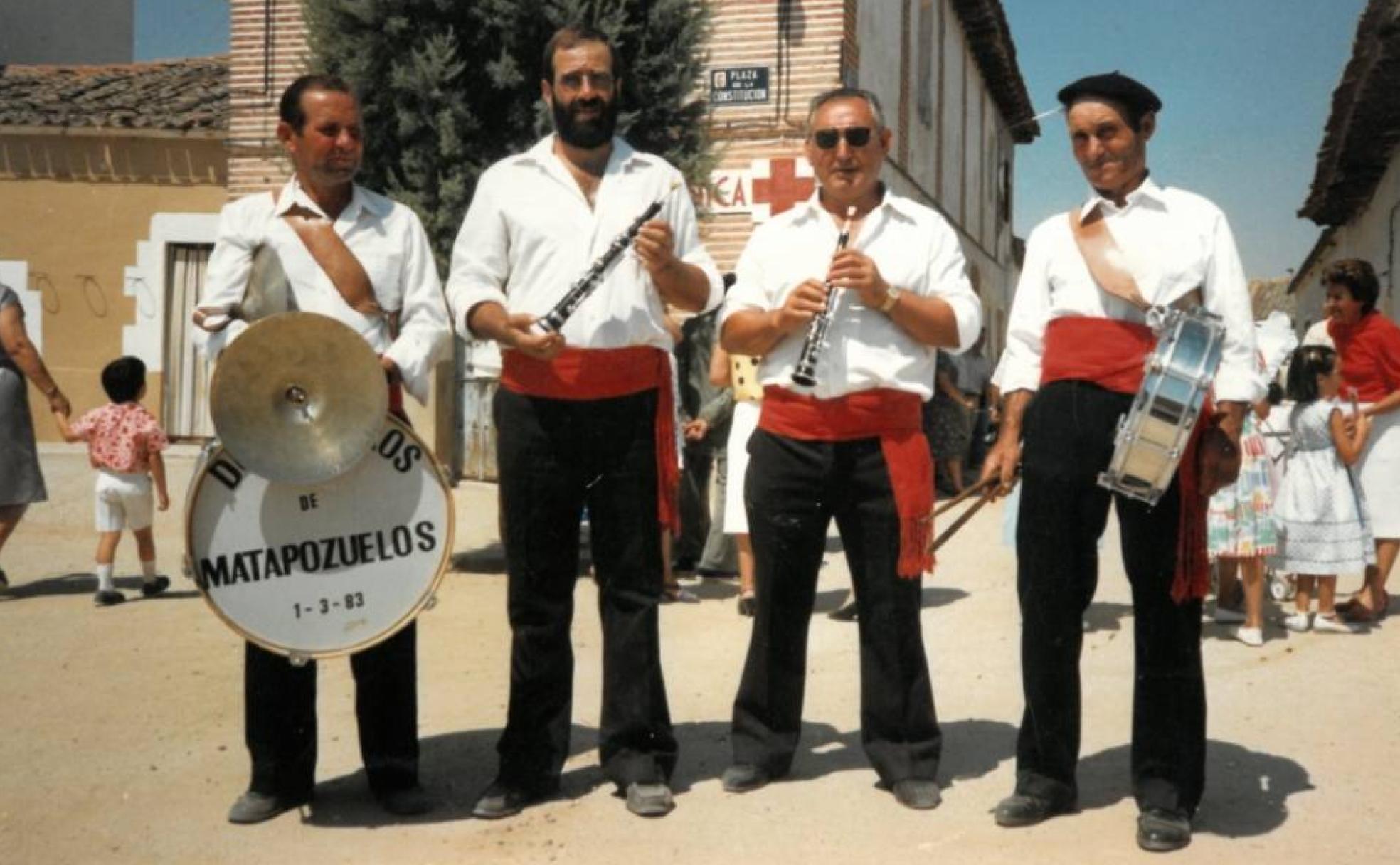 Un grupo de dulzaineros de Matapozuelos.