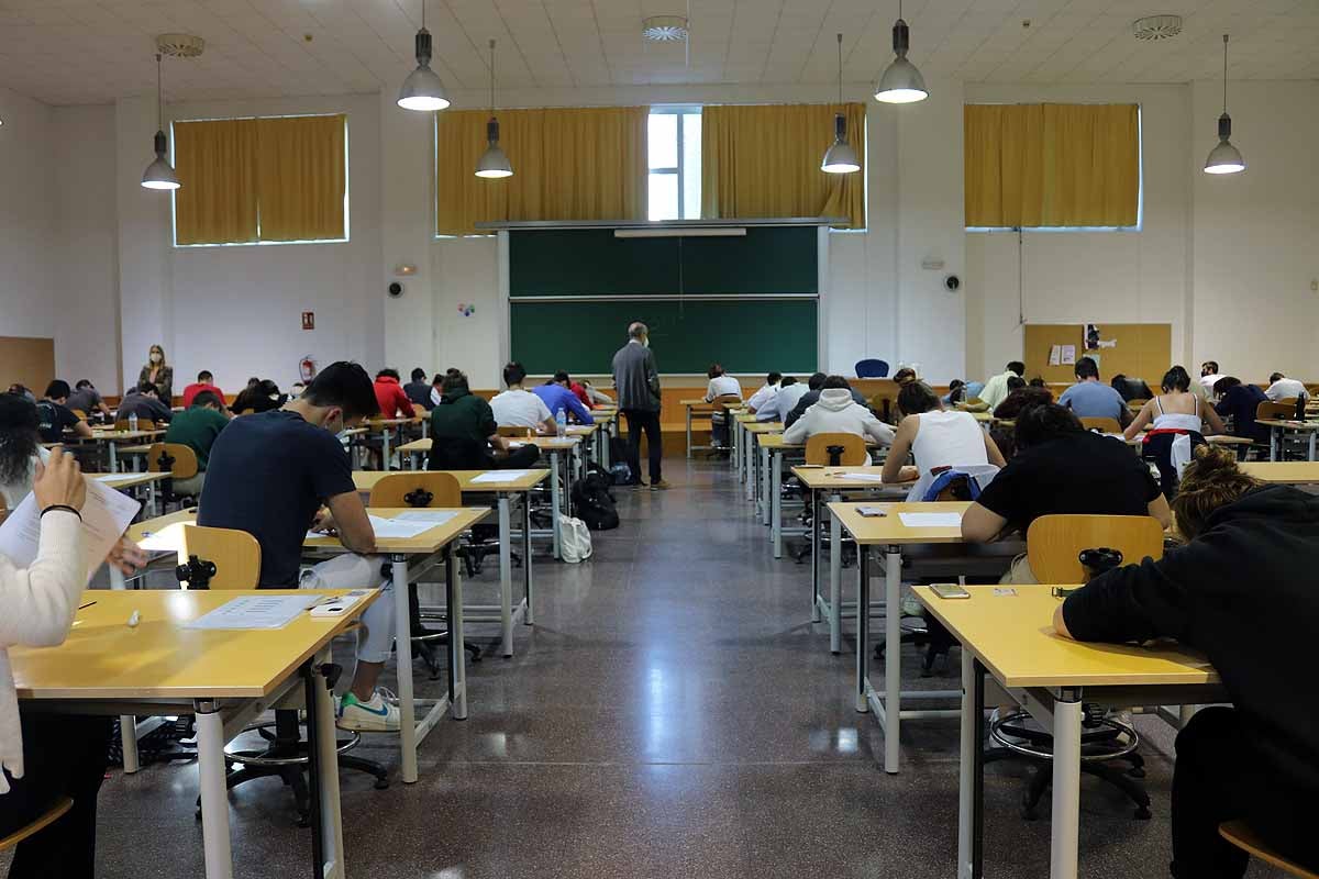 Fotos: Arranca la EBAU en Burgos