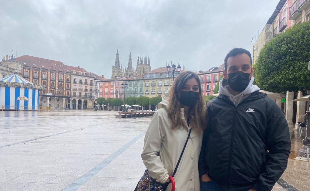 Daniel Robles y Marta este fin de semana en Burgos tras no poder realizar la prueba de oposición.