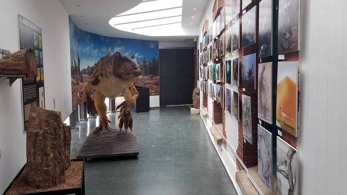 Fotos: Paseando entre dinosaurios en Burgos