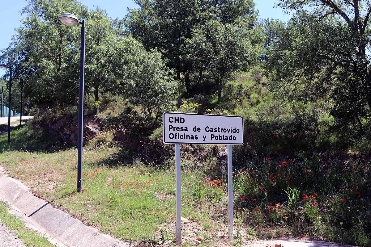 Fotos: 17 años y 250 millones de euros después, el embalse de Castrovido empieza a llenarse (en pruebas)