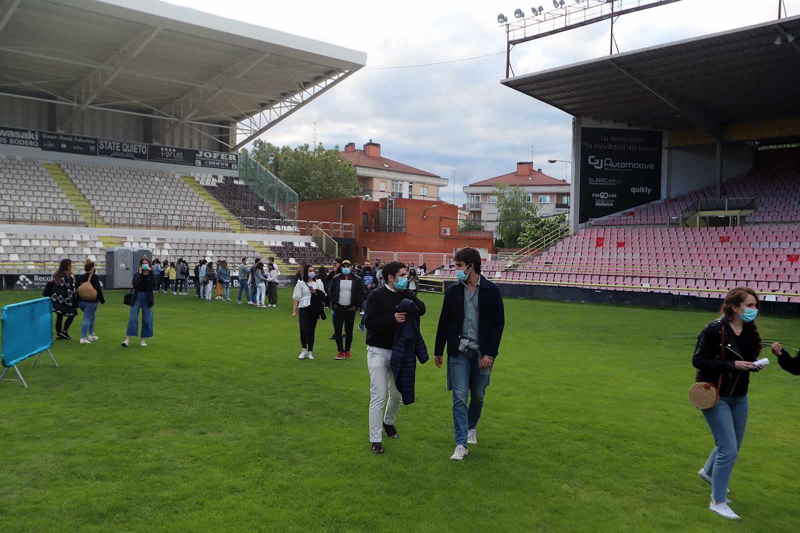 El grupo indie congrega a 2.500 personas en El Plantío en uno de los platos fuertes de los Sampedros