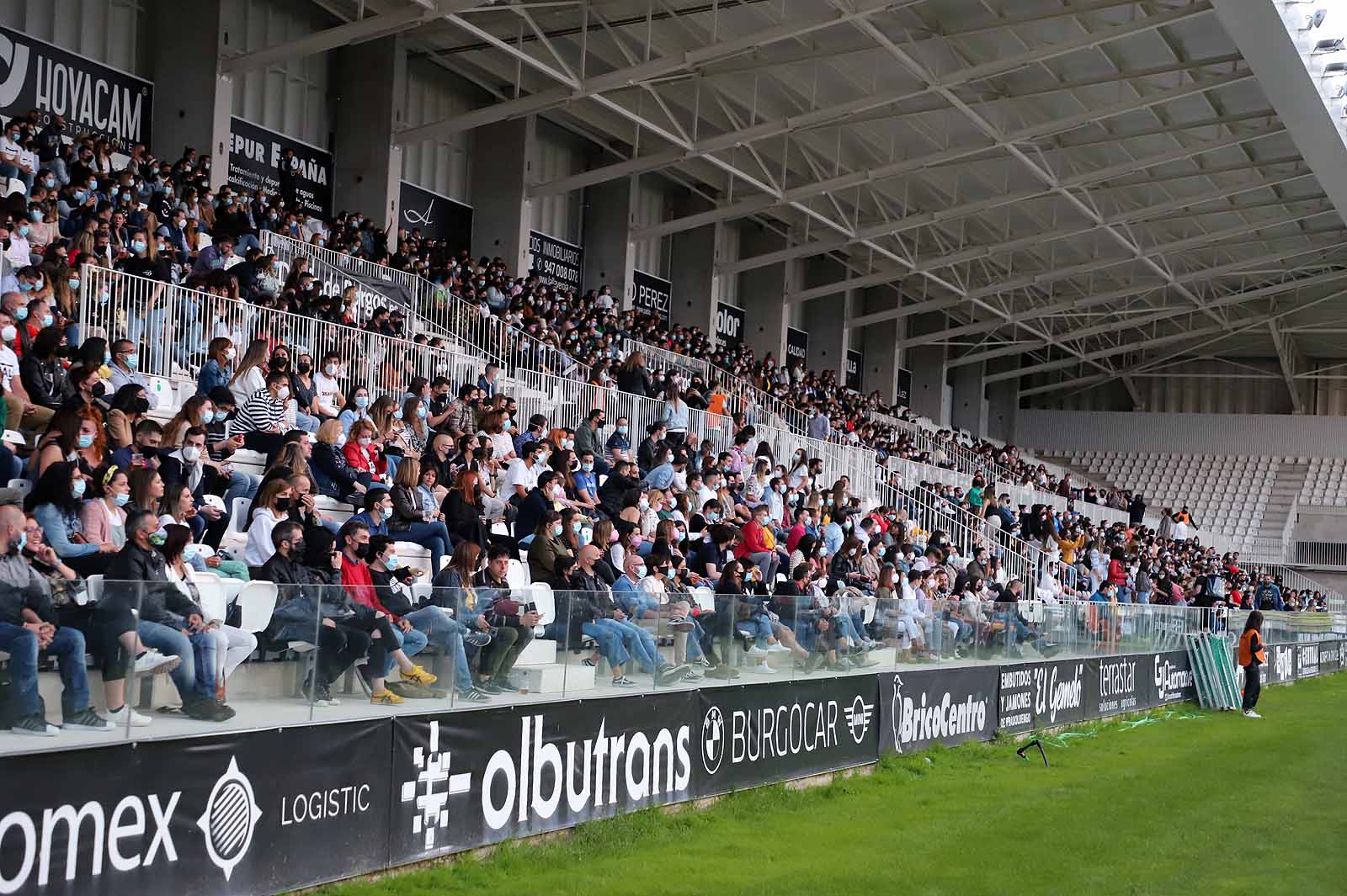 El grupo indie congrega a 2.500 personas en El Plantío en uno de los platos fuertes de los Sampedros