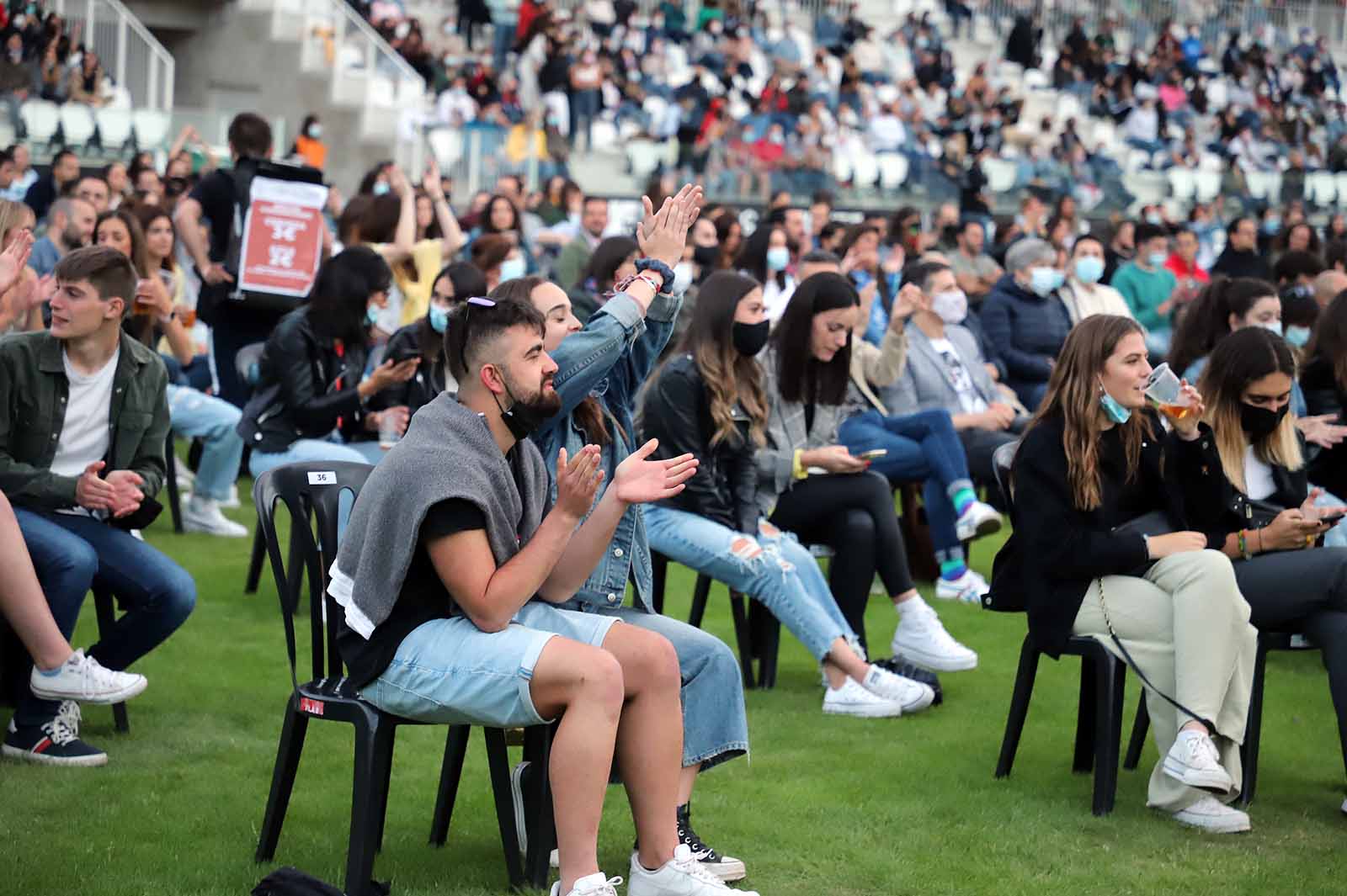 El grupo indie congrega a 2.500 personas en El Plantío en uno de los platos fuertes de los Sampedros