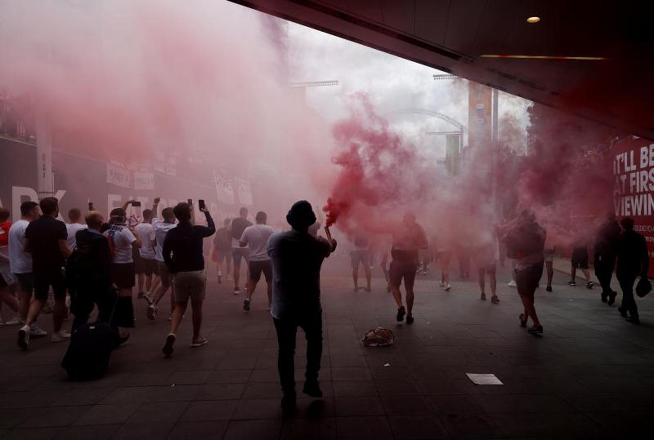 Fotos: Las imágenes de los incidentes en Wembley antes de la final