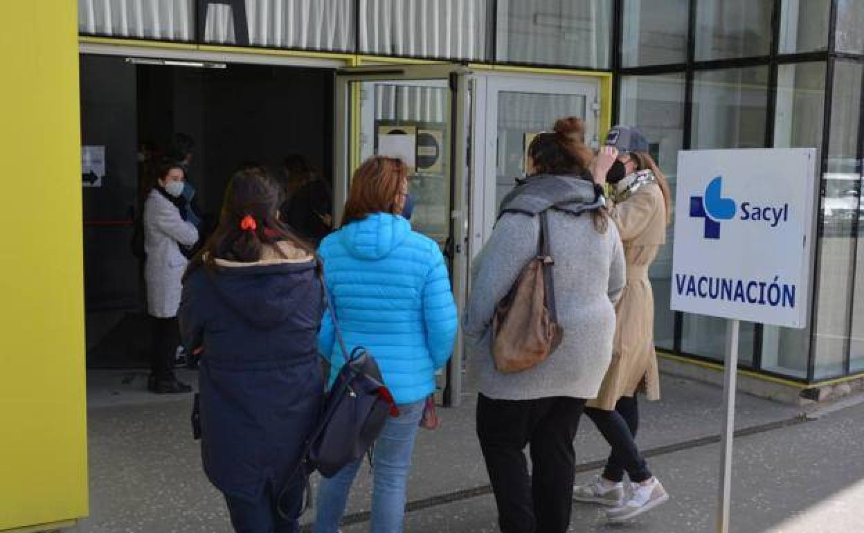 Sanidad avanza en la campaña de vacunación en Burgos.