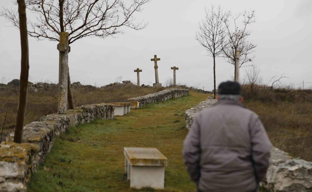 Vía Crucis de Torrescárcela, que también es zona de paseo.