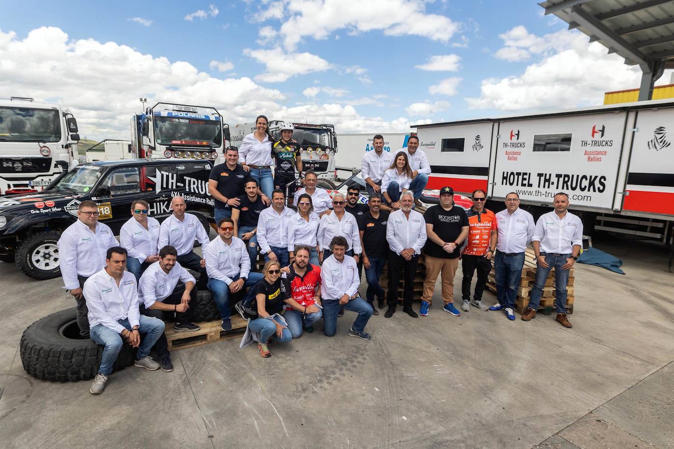 Fotos: El equipo burgalés TH-Trucks 4x4 se prepara para el Dakar 2022