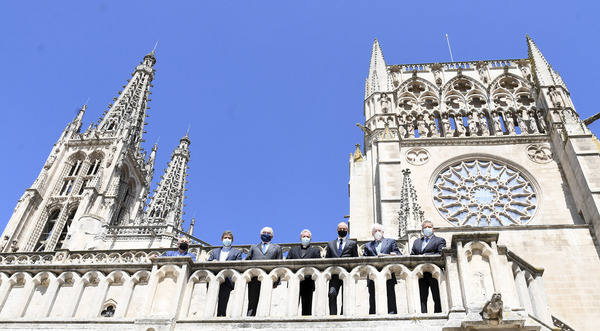 Firma de un convenio entre la Fundación VIII Centenario de la Catedral. Burgos 2021 y Endesa para el desarrollo conjunto del proyecto de iluminación artística del interior del templo burgalés