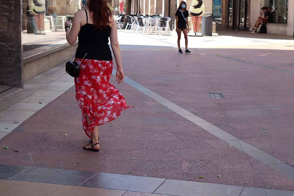 Fotos: Los burgaleses se refugian del calor en sombras y terrazas