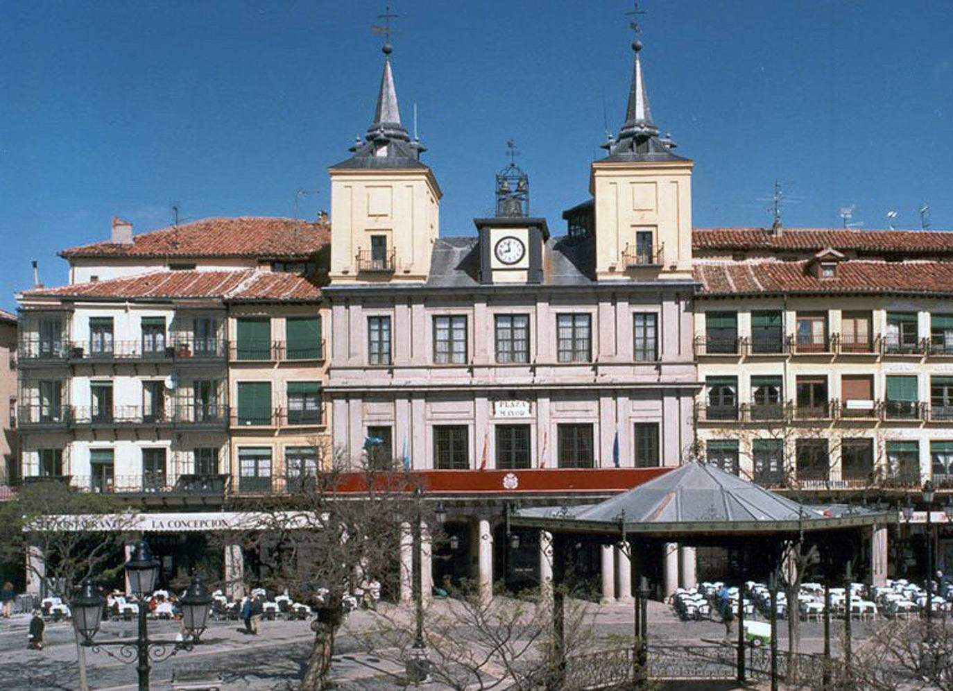 Fachada del Ayuntamiento de Segovia. 