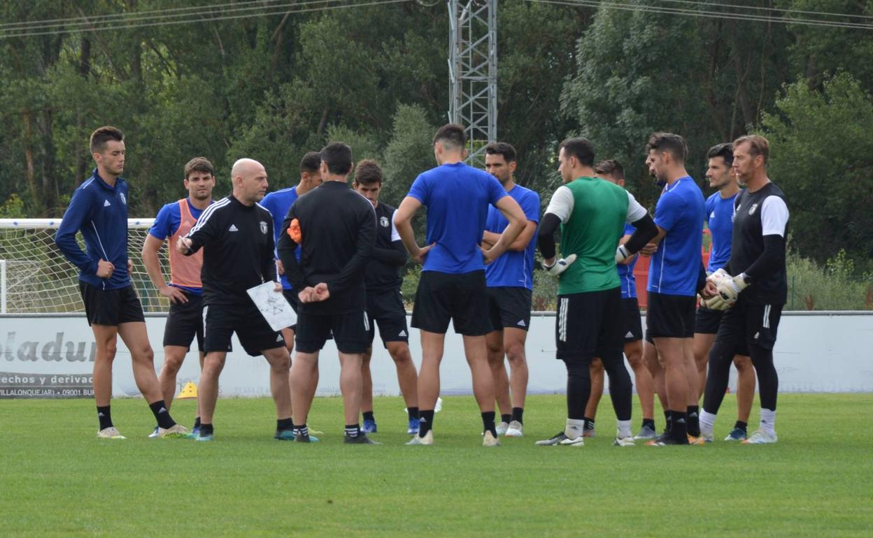 Imagen de un entrenamiento del Burgos CF. 