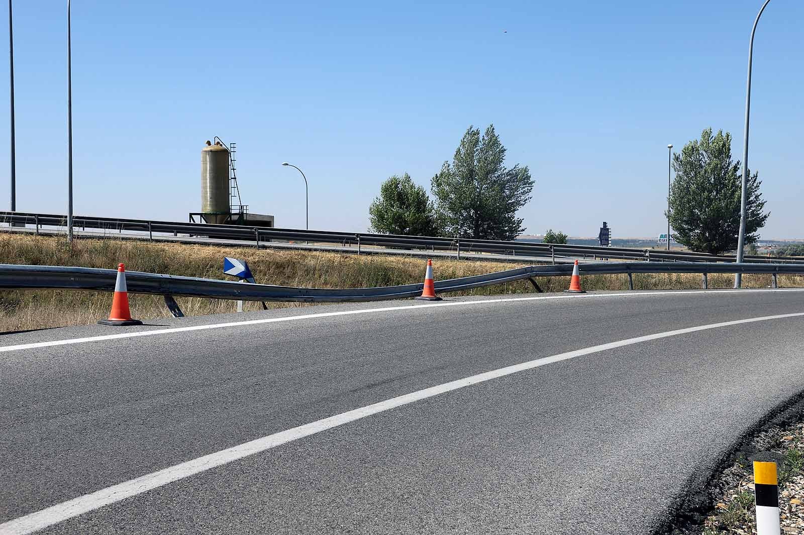 Dos fallecidos y un herido grave en un accidente de tráfico en la AP-1