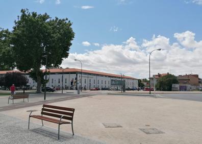 Imagen secundaria 1 - Vacunas covid: Largas colas para las segundas dosis de la vacuna covid en Burgos capital