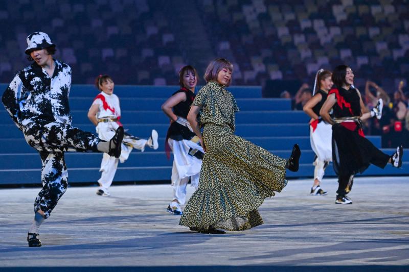 Performance durante la ceremonia de clausura de los Juegos Olímpicos de Tokio 2020.