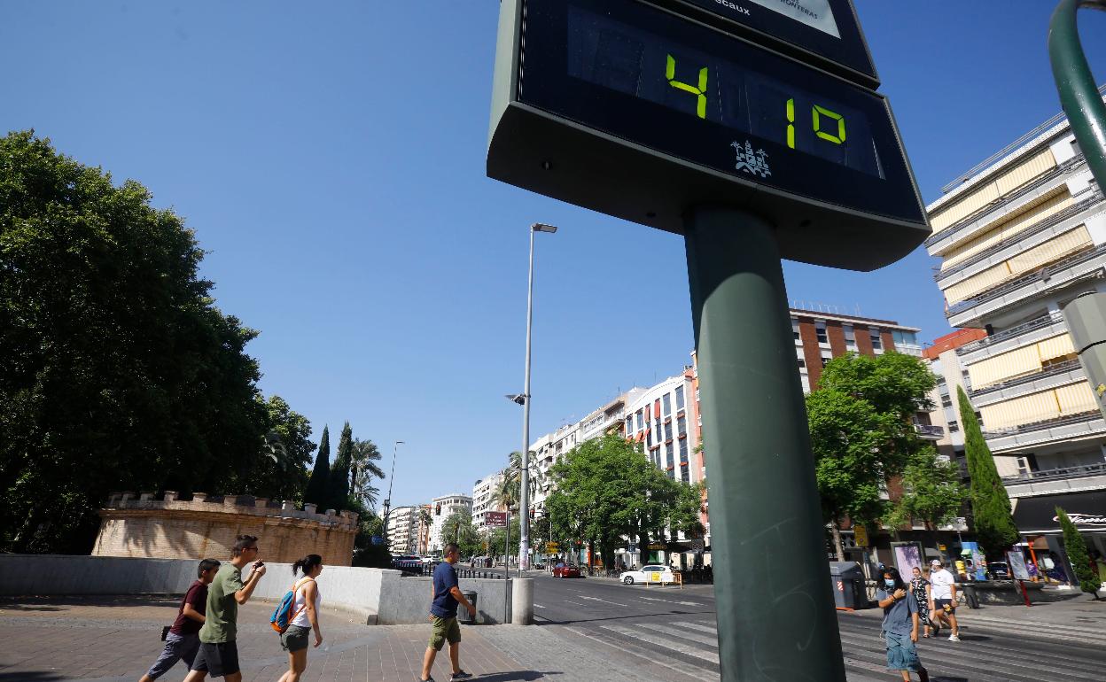 Primera ola calor del año con hasta 45 grados en Andalucía.