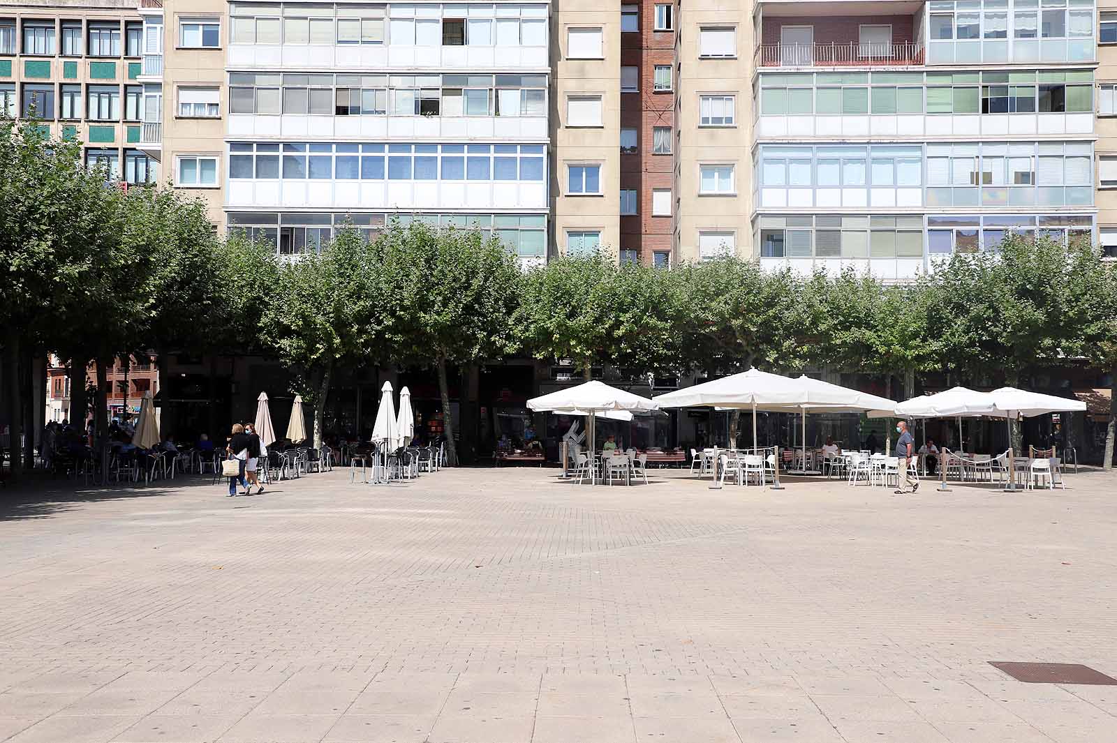 Las terrazas a la sombra han sido parada obligatoria para muchos. 