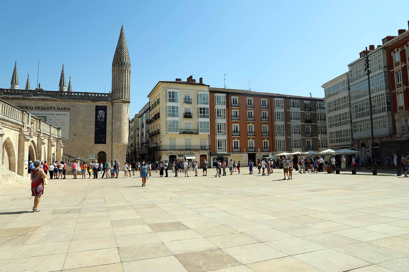 Las terrazas a la sombra han sido parada obligatoria para muchos. 