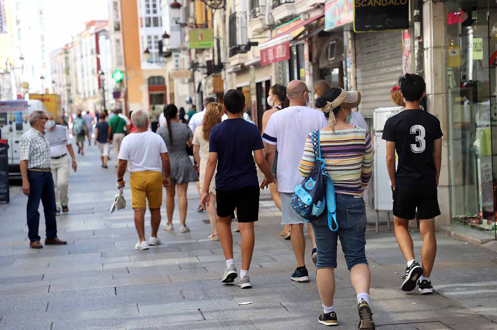 Las terrazas a la sombra han sido parada obligatoria para muchos. 