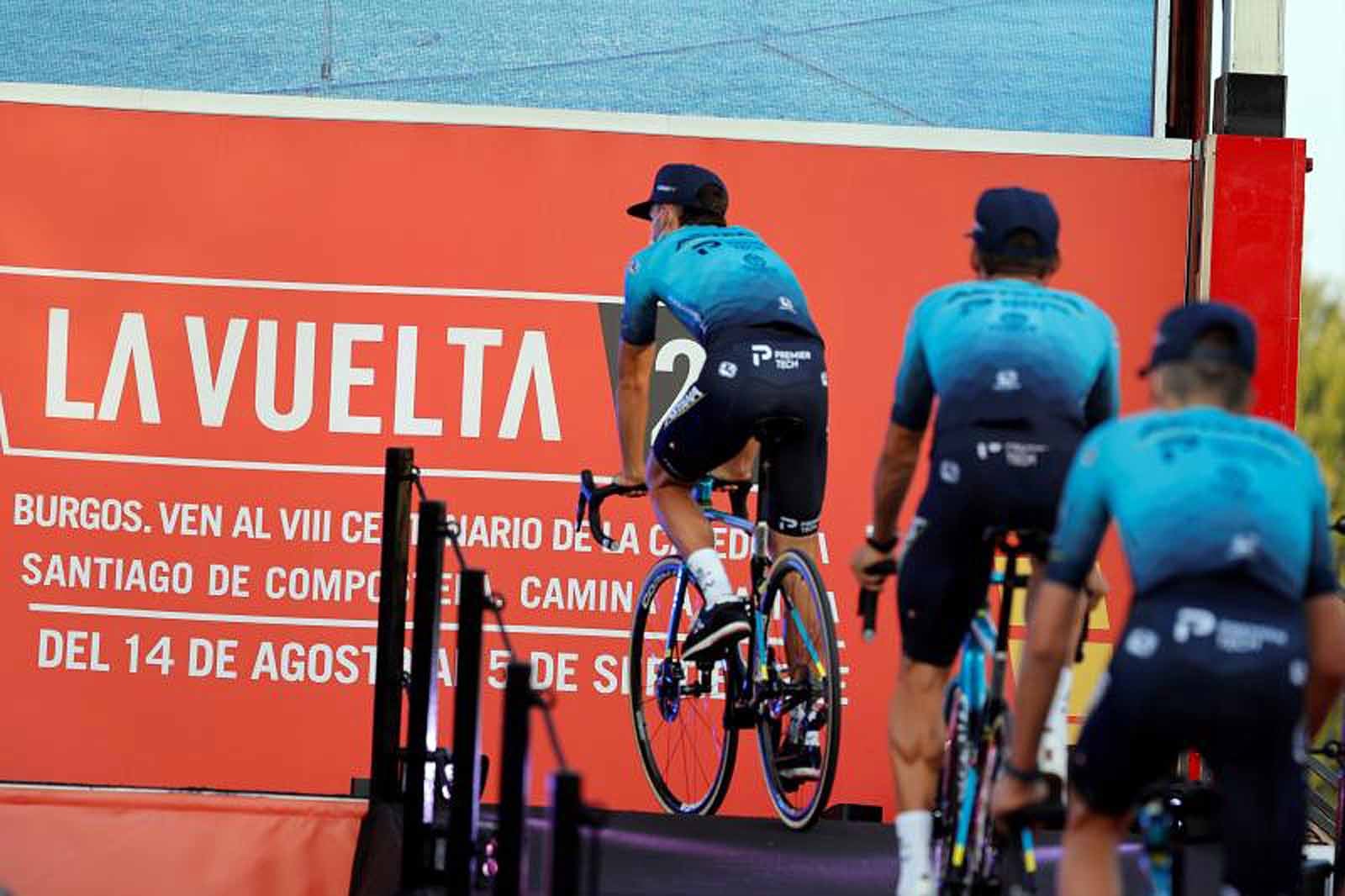 Fotos: Los mejores ciclistas del circuito ya están en Burgos