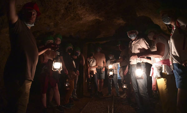 Fotos: Visita con candiles a Mina Esperanza, en Olmos de Atapuerca