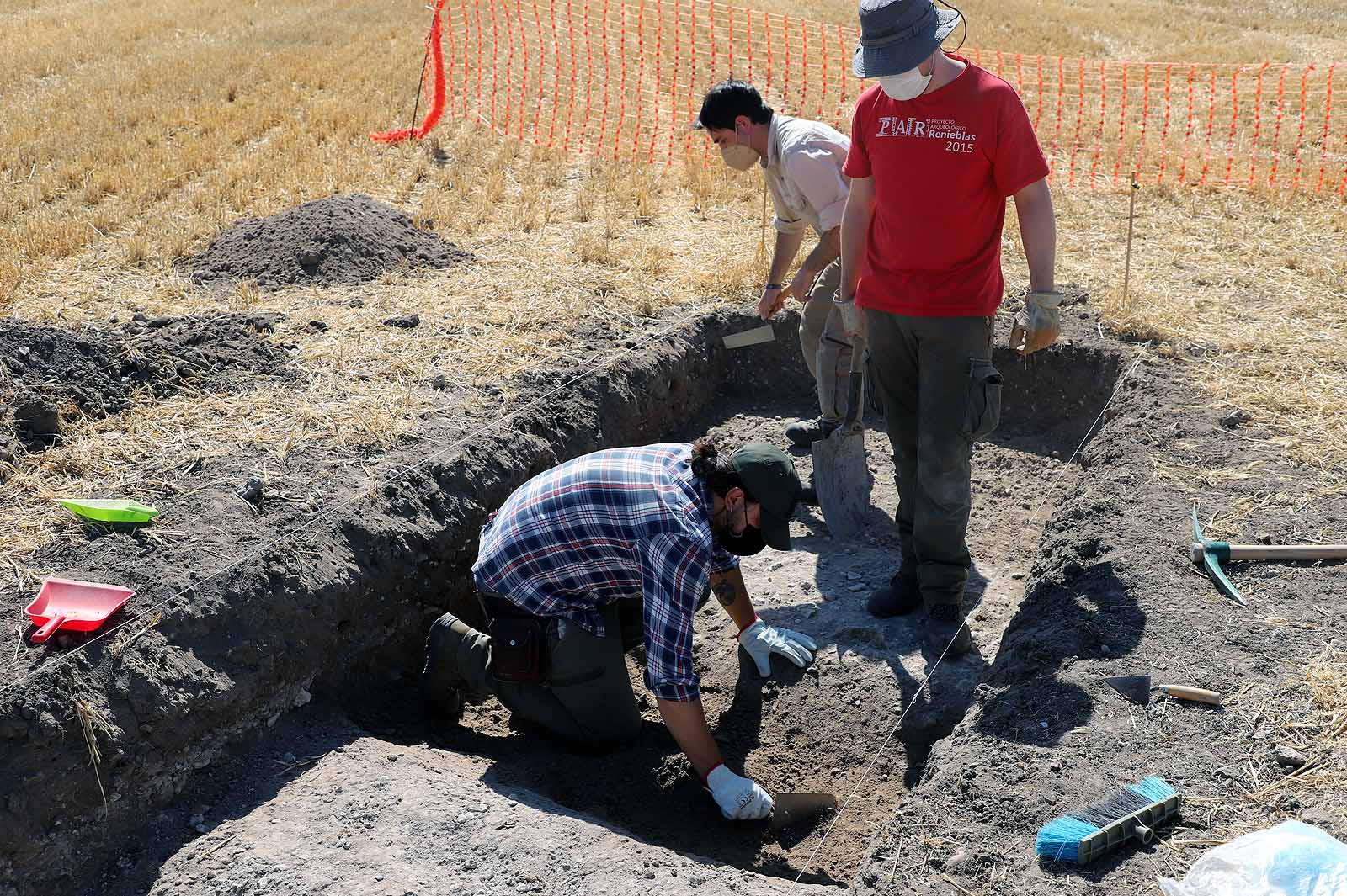 Un grupo de arqueólogos se traslada por quinto año para investigar un asedio romano.