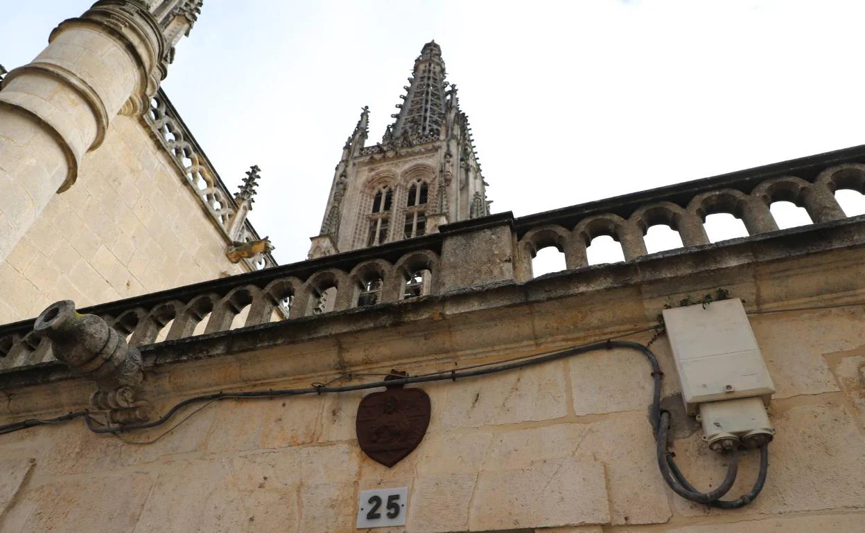 Imagen de la instalación eléctrica en la Catedral de Burgos.