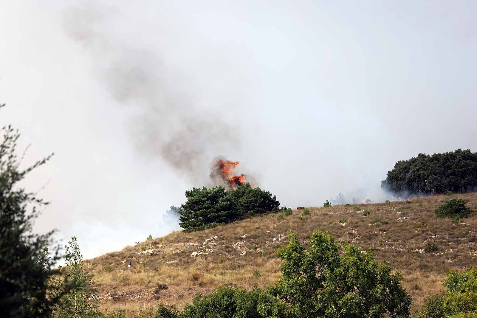 Un gran operativo trabaja desde primera hora de la tarde en incendio declarado en Masa.