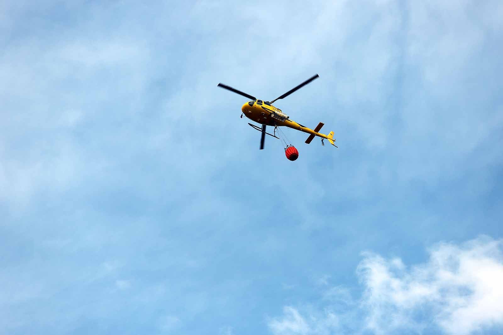 Un gran operativo trabaja desde primera hora de la tarde en incendio declarado en Masa.