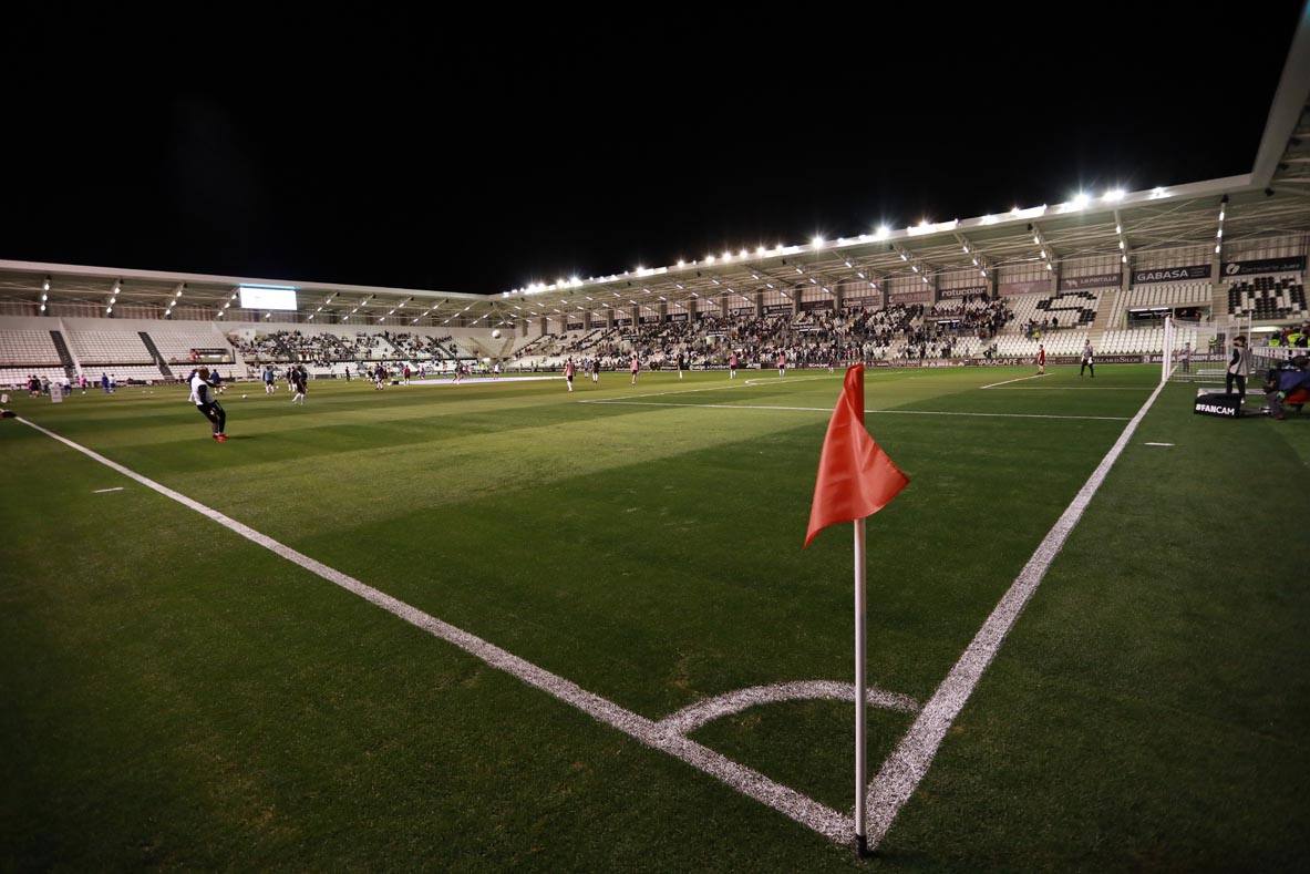 Fotos: Imágenes del Burgos CF - Eibar en El Plantío