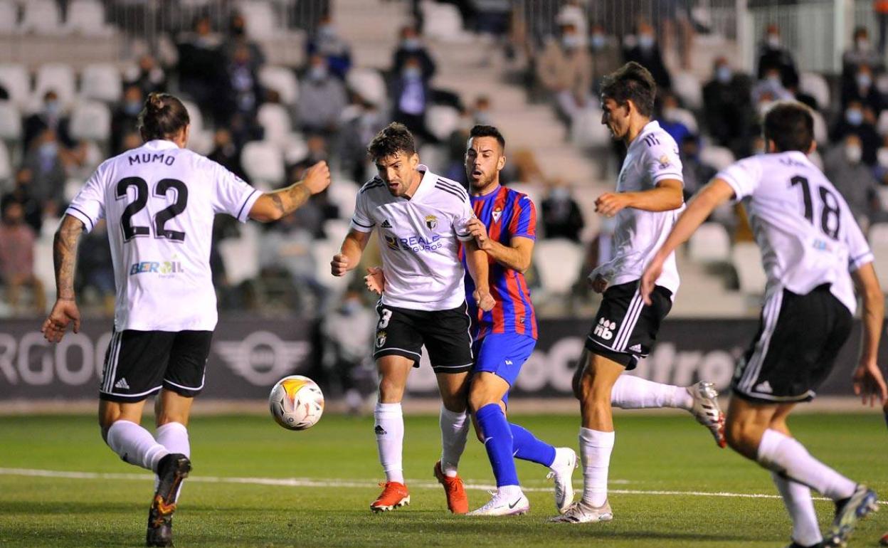 El Burgos dio una gran imagen ante su afición en El Plantío pero le faltó gol.