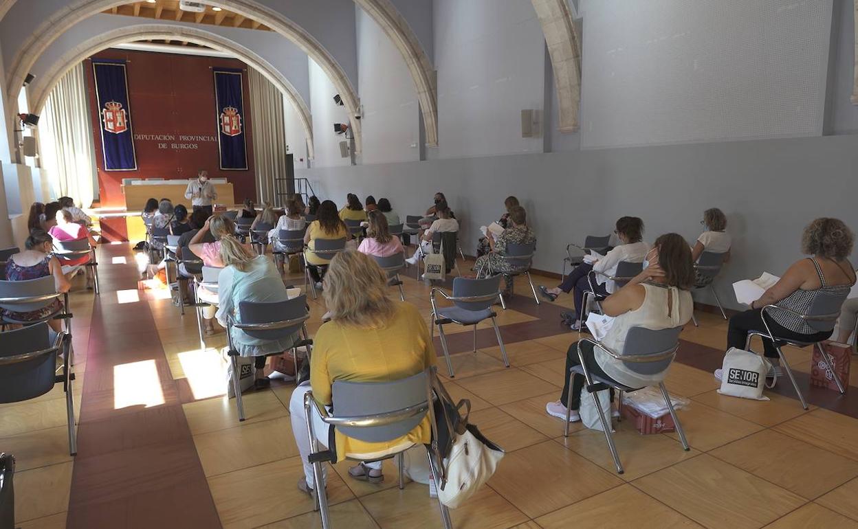 Curso de prevención de riesgos laborales impartido a los trabajadores en el Monasterio de San Agustín.