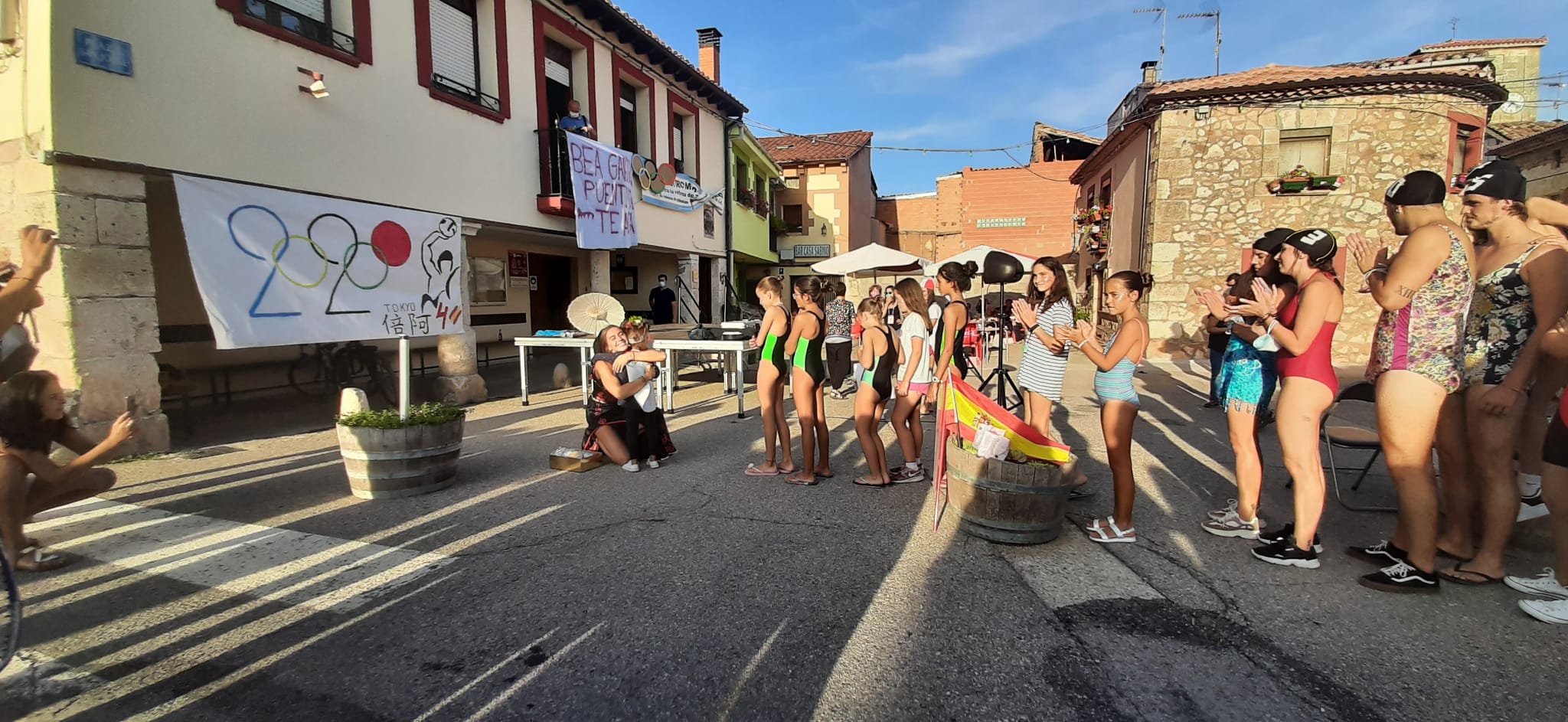 Fotos: Puentedura homenajea a su waterpolista y medallista olímpica Beatriz Ortiz