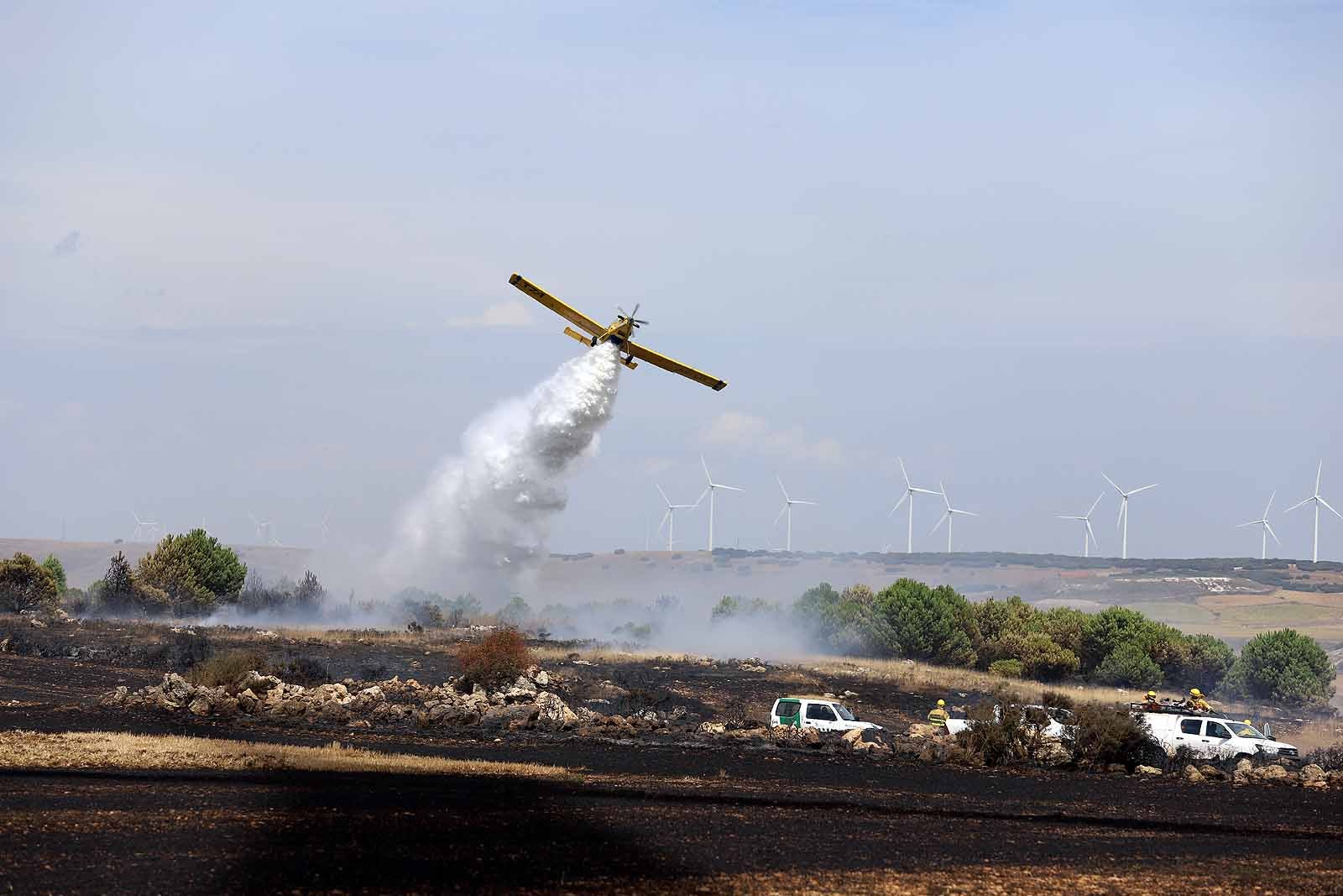 Fotos: Incendio en el parque eólico de Valle de Santibáñez