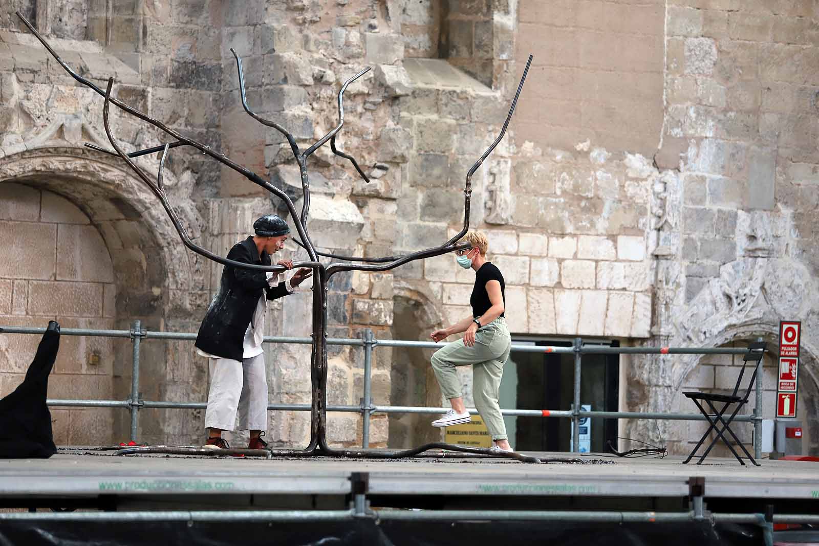 Circo, danza y teatro ya están en Burgos en una nueva edición del festival.