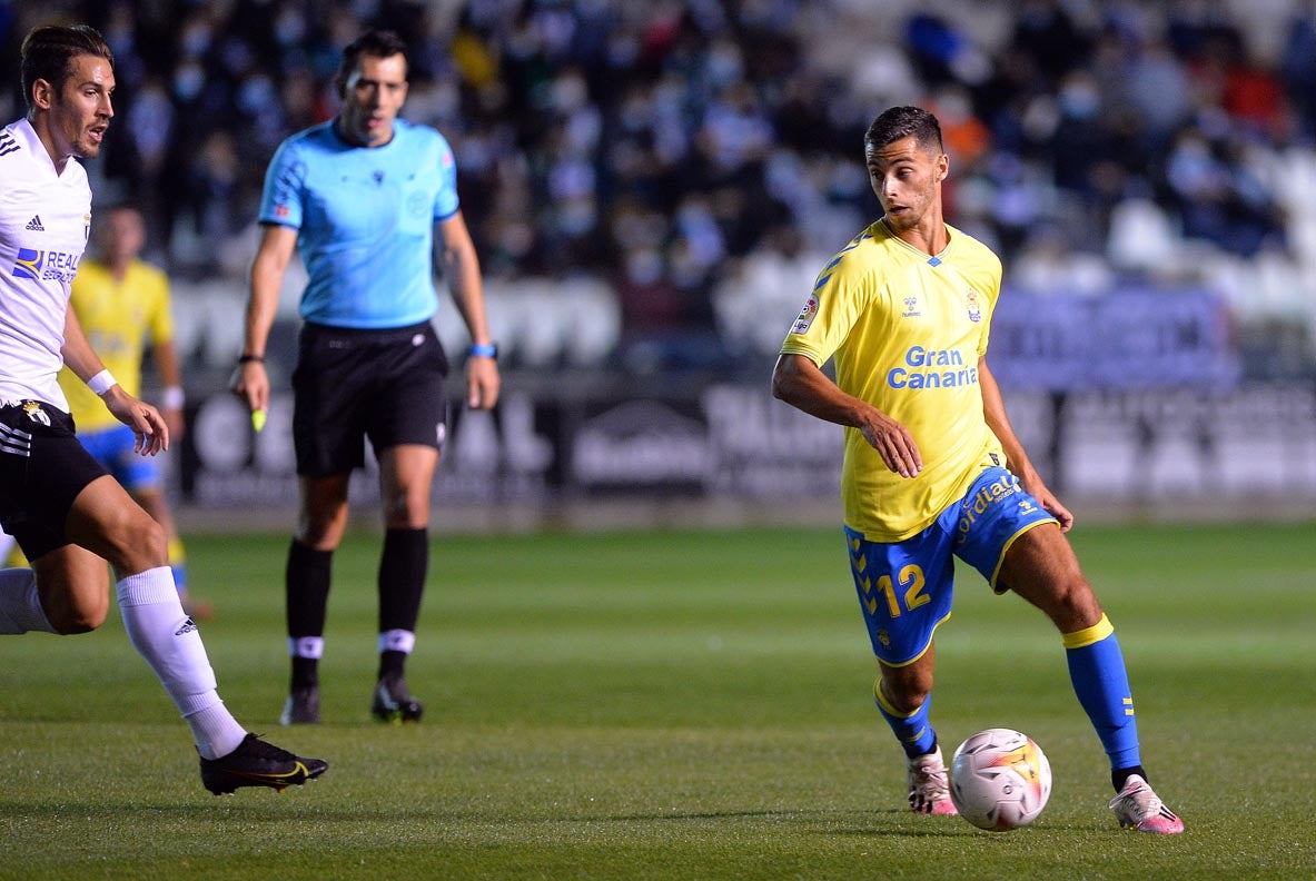 Fotos: El Burgos CF suma un empate frente a Las Palmas