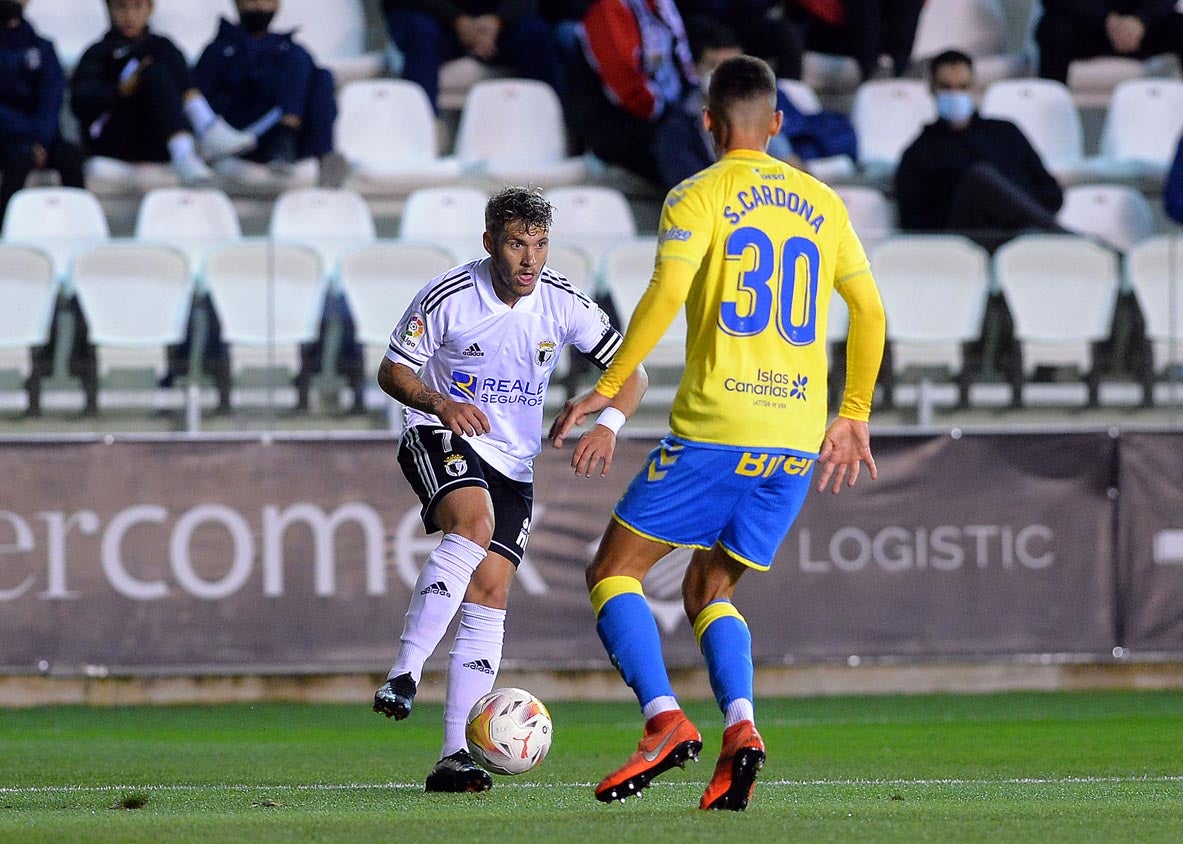 Fotos: El Burgos CF suma un empate frente a Las Palmas