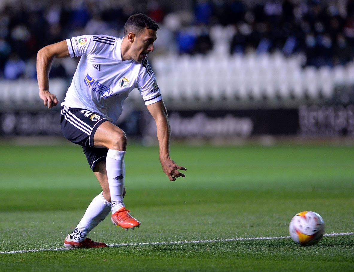 Fotos: El Burgos CF suma un empate frente a Las Palmas