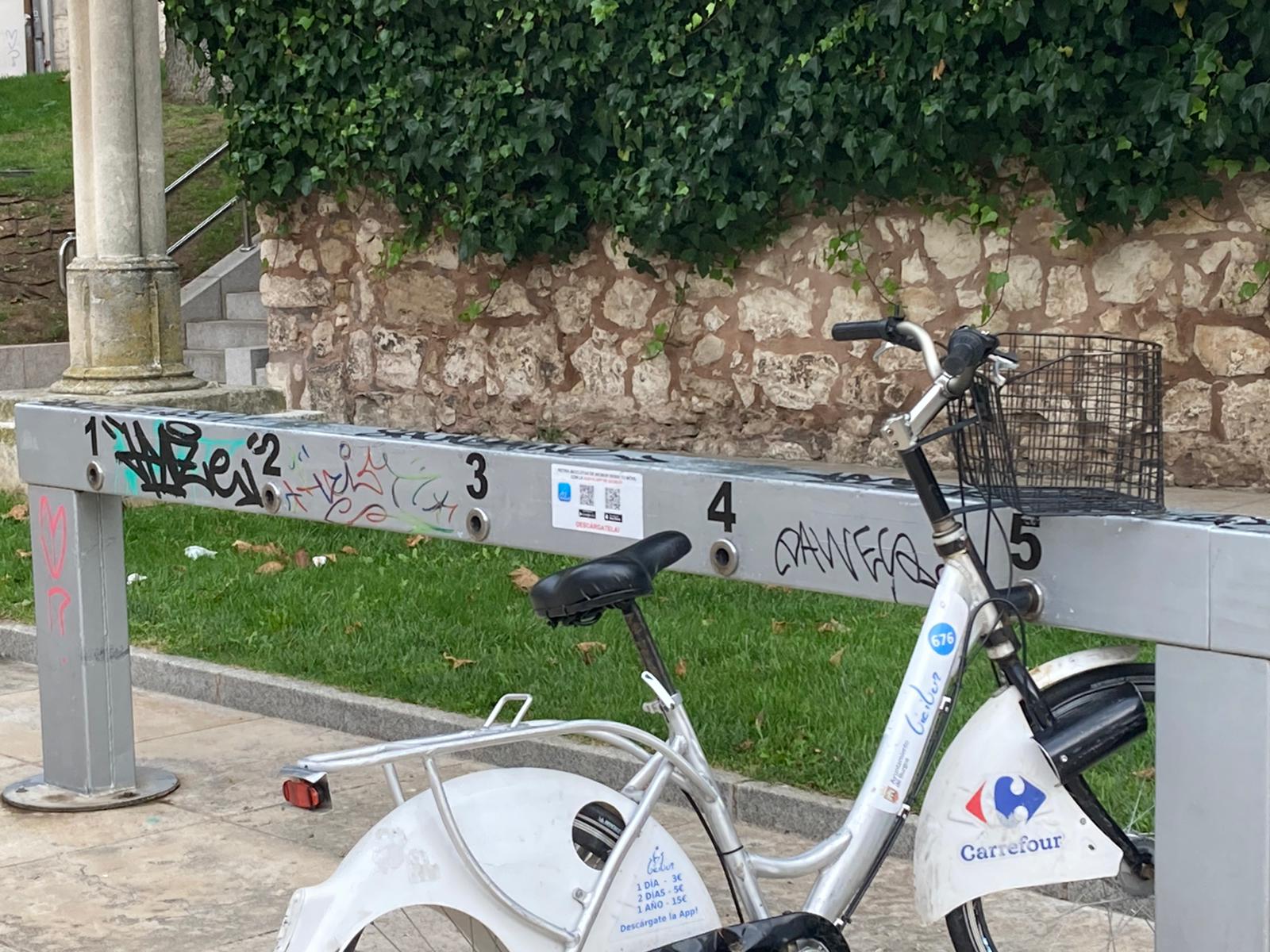 Fotos: Los grafitis inundan la ciudad de Burgos