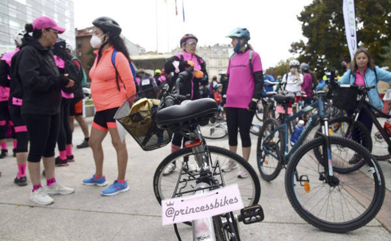 Bicicletada solidaria ade Princessbikes en Burgos.